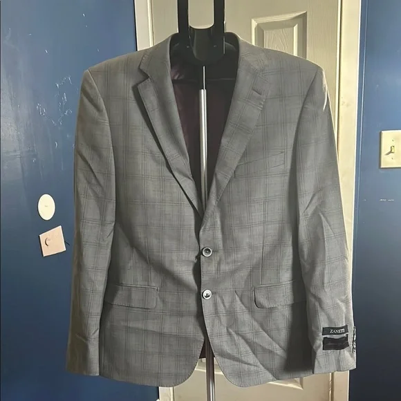 Gray Wool-Blend Sport Coat with Plaid Pattern