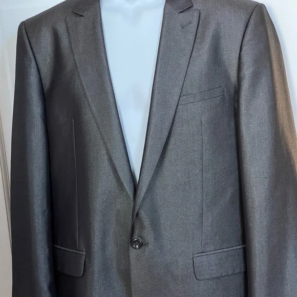 Men's 2 pc. suits  42L