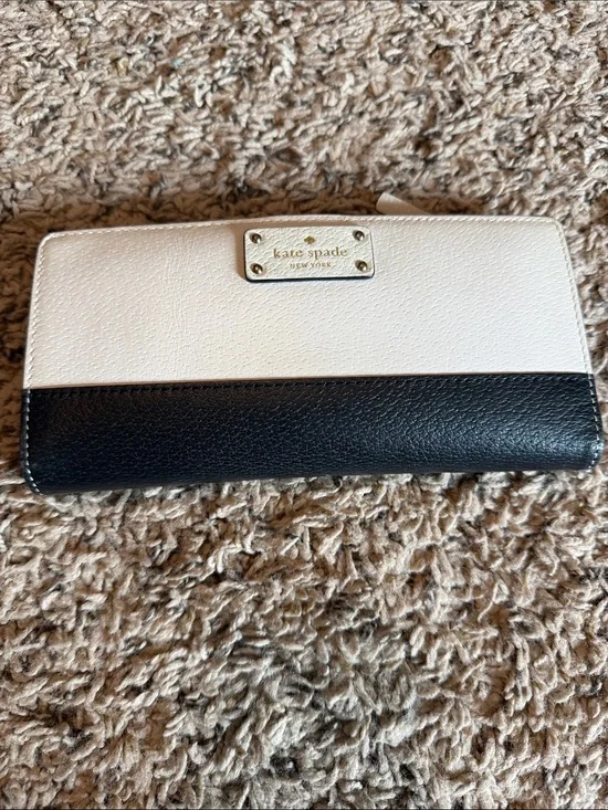 kate spade Two-Tone Black and White Wallet