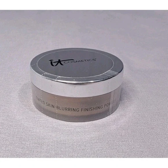 IT Cosmetics Bye Bye Pores Finishing Powder Medium Tinted Sealed 2.7g