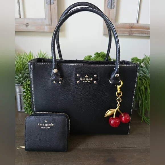 Kate Spade Smooth Black Leather Tote With Small Zip Around  Bi Fold Wallet
