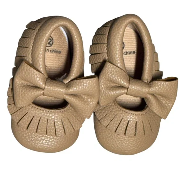 Stylish Baby Girls Tan Moccasins with Bow