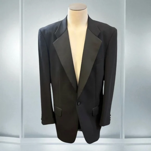 Burberrys Tuxedo Wool Jacket Bloomingdale’s Satin Lapel Black Tie Size 42