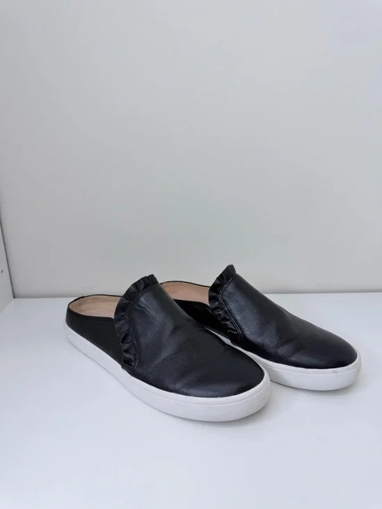 Kate Spade New York Luna Leather Scalloped Accent Mules Sneakers Feminine