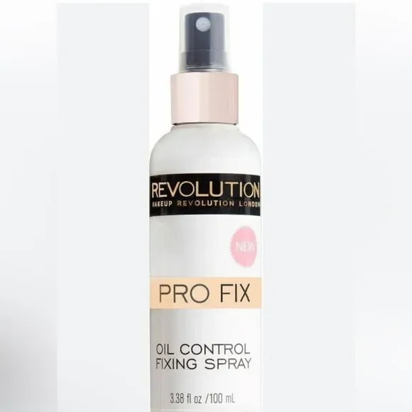 Revolution face make up fixing spray
