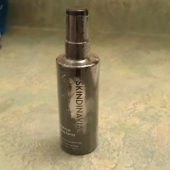 Skindinavia The Makeup Finishing Spray