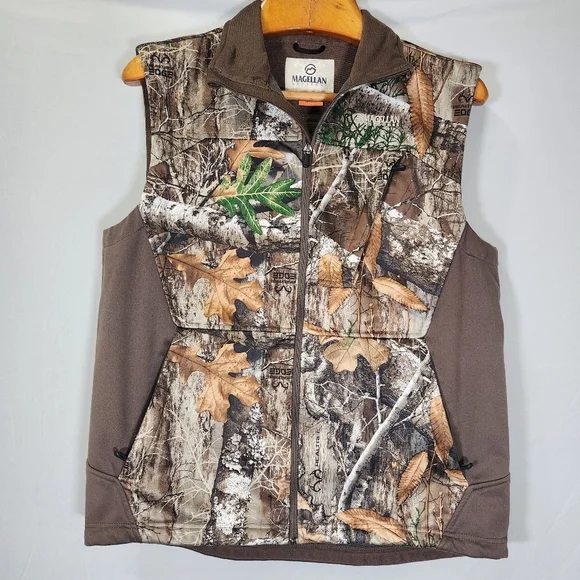 Magellan Outdoors Brown and Green Camouflage Vest