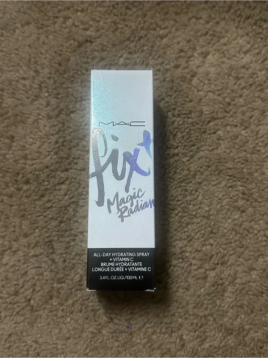 NEW MAC Fix+ Magic Radiance All-Day Hydrating Spray - Iridescent White Box