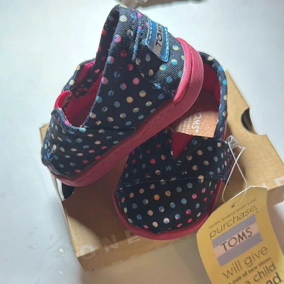🆕 Baby Toms Black and Pink Moccasins Slip-On Comfort