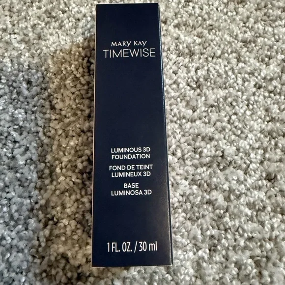 Mary Kay TimeWise Luminous 3D Foundation Ivory N160 New in Box