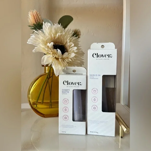 Clover by Clove Skin Is In Serum Foundation 01 Light & Comfy Matte Lipstic Rider