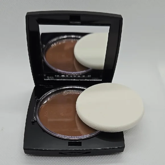 Hynt Beauty - Rich Chestnut Fine Pressed Powder