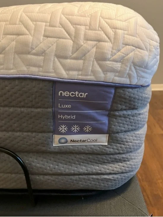 Nectar Luxe Hybrid Mattress - White and Gray