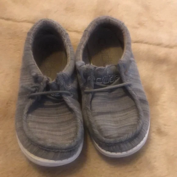 Hey Dude shoes 3402