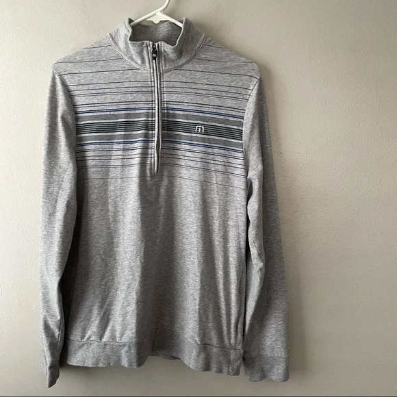 Travis Matthew 1/2 zipped sweater