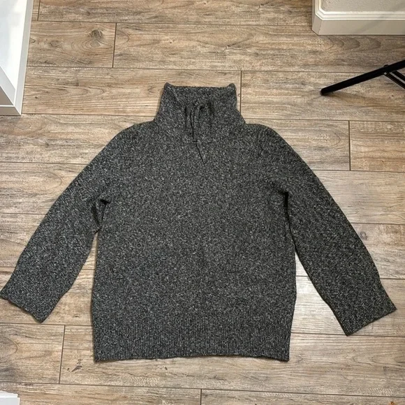 Workshop Republic Women's Gray Sweater Size Large