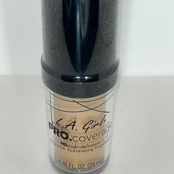 L.A. Color Pro.Coverage Long Wear Illuminating Foundation, GLM645 Nude Beige New