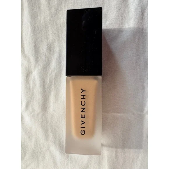 Givenchy Prisme Libre‎ Skin-Caring Matte Foundation 4-N280 1oz 30ml New