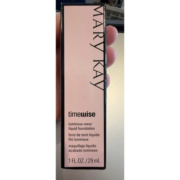 Mary Kay TimeWise Luminous Liquid Foundation Beige 8 Normal Dry Skin 1oz New