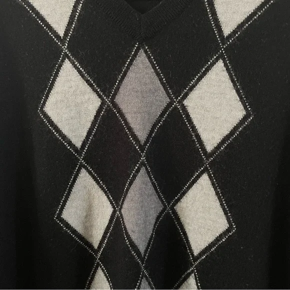 Club Room Men’s knitted sweater (size: L)