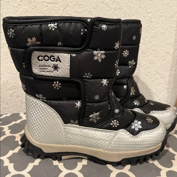 Kids Coga Snow Boots - Black and White Size 1.5