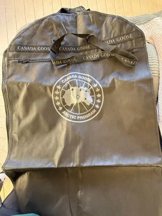 Canada goose garment bag