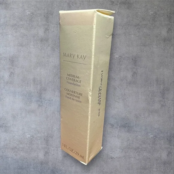Mary Kay Medium Coverage Foundation Ivory/Ivoire 202 Gray Cap 356800 NIB