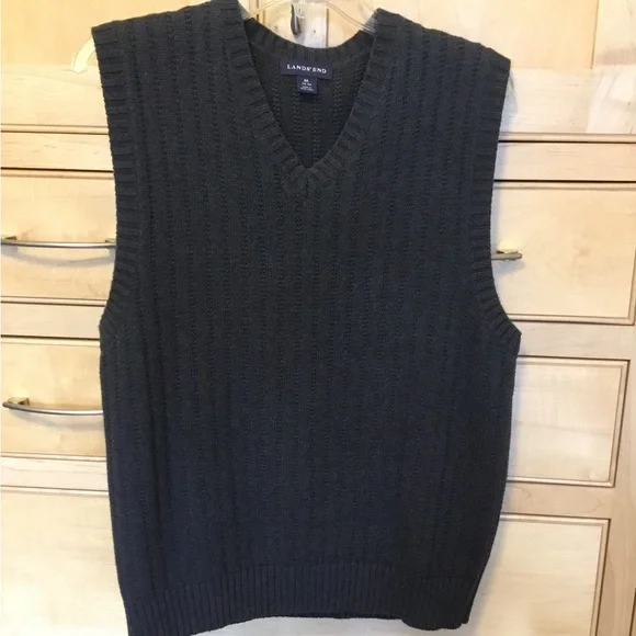 Men’s Lands' End Charcoal Gray VEST Medium sleeveless V-neck pull over