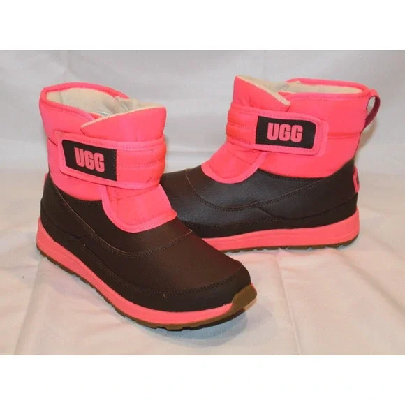 UGG YOUTH SZ 6 WATERPROOF PINK‎ WINTER BOOTS NEW IN BOX