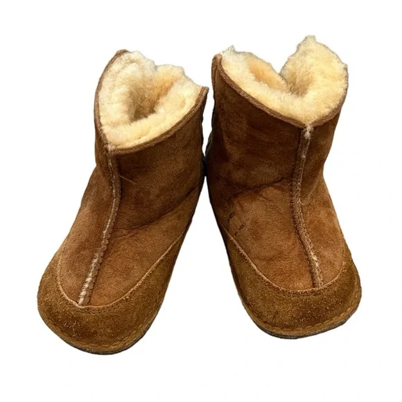 Ugh toddler booties‎ fur lined medium