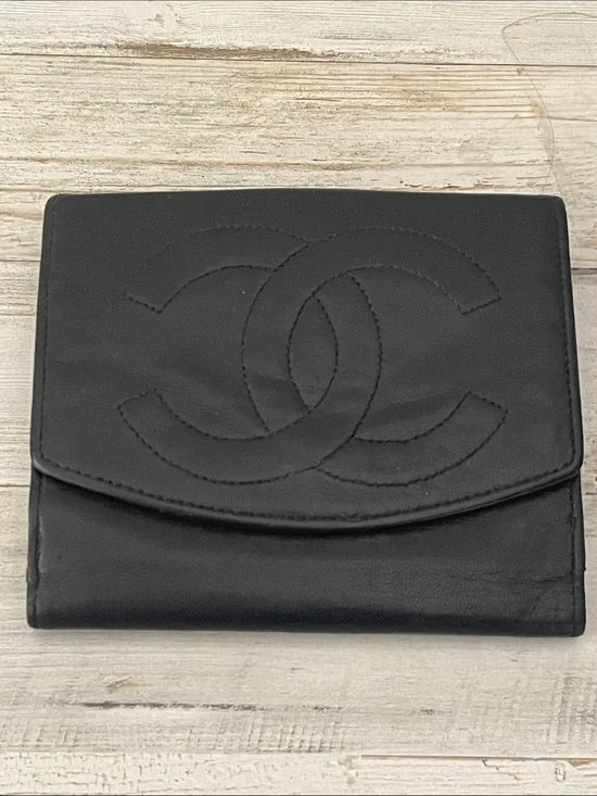 CHANEL Vintage Black Lambskin Oversized CC Bifold Wallet Made in France