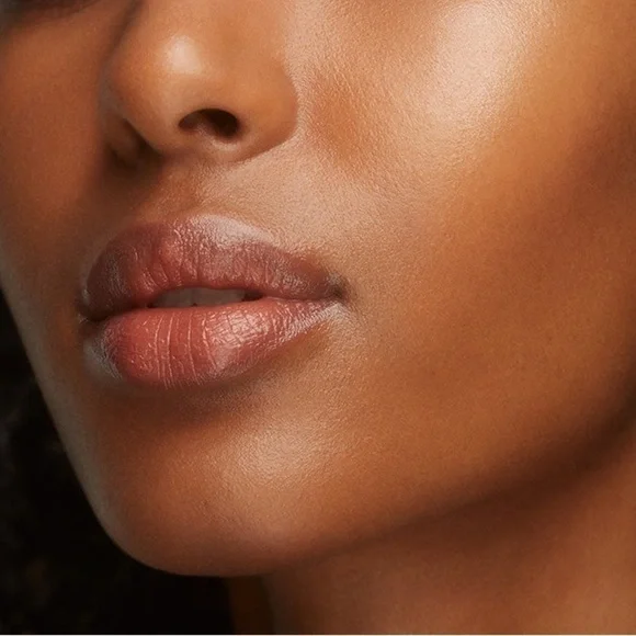 SURRATT DEW DROP FOUNDATION 15 Medium Bronze / Crimson.