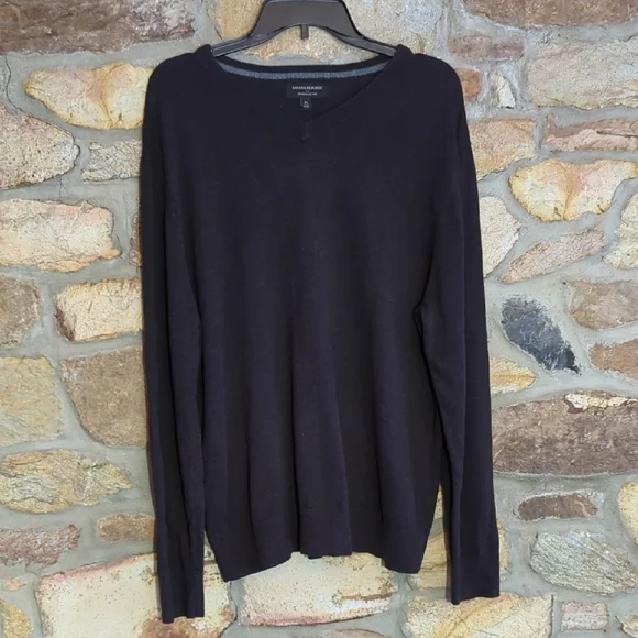 Banana Republic Premium Luxe Yarn Dark Brown V-Neck Sweater