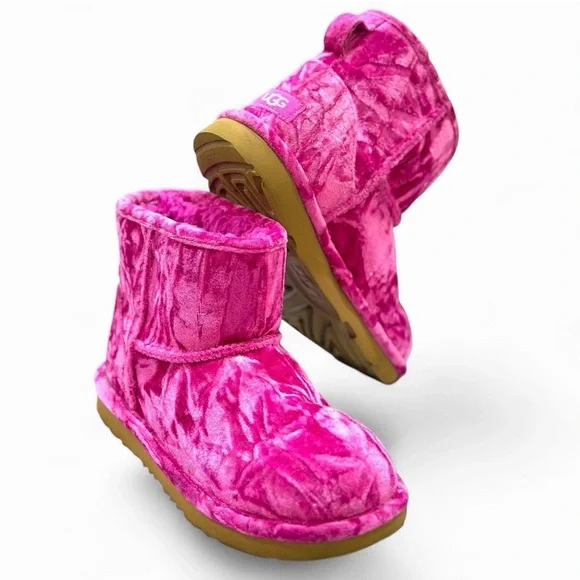 UGG Kids mini velvet hot Pink raspberry sorbet size 1 GUC