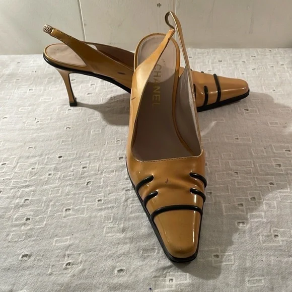 Chanel Semi Point Mustard Black Detail Slingback Shoe