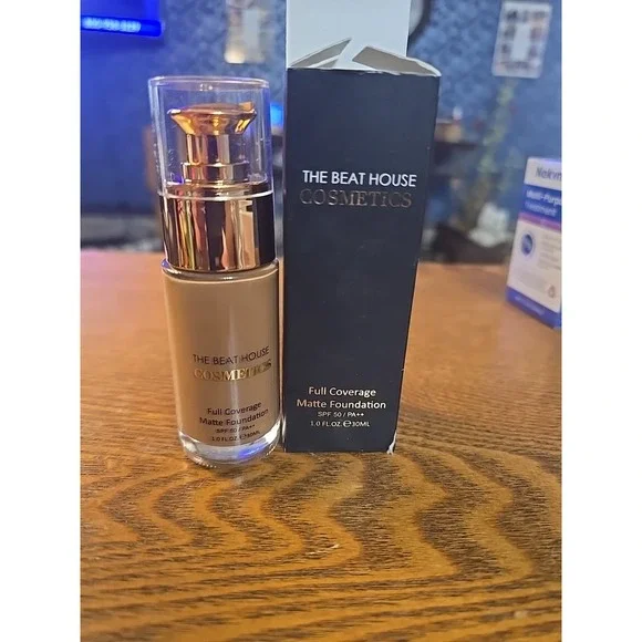 The Beat House Cosmetics  Full Coverage  Matte‎ Foundation Peacan Tan