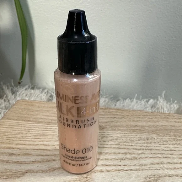Luminess Air Silk 4-in-1 Shade 010 Airbrush Foundation .5 fl oz New Sealed‎