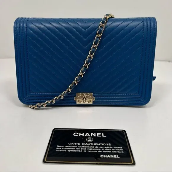 CHANEL Boy Chanel V-Stitched Lambskin Chain Wallet in Blue