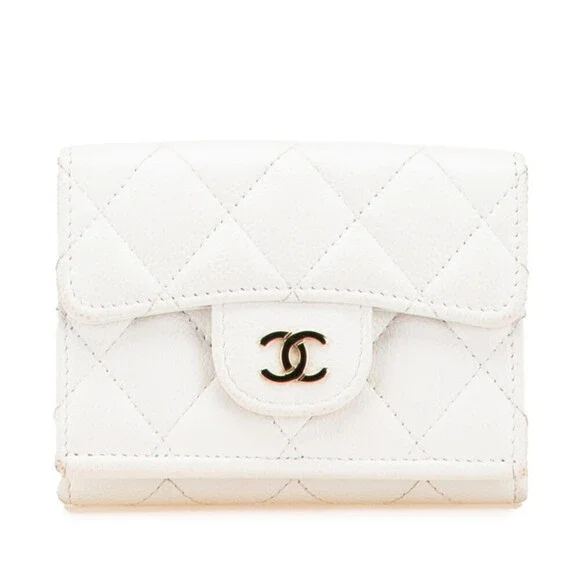 CHANEL White Caviar Leather Logo Wallet