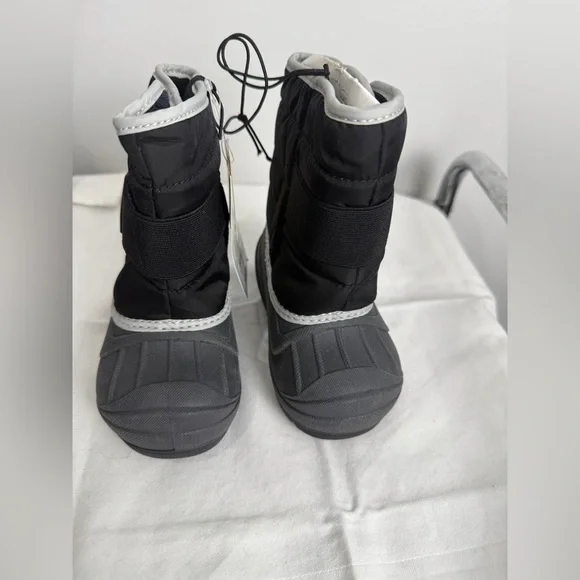 Cat & Jack Black‎ and Gray Kids Snow Boots