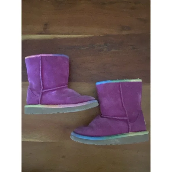 UGG CLASSIC KIDS SHORT BOOT Little Kids Size 11 Purple Suede Rainbow Piping