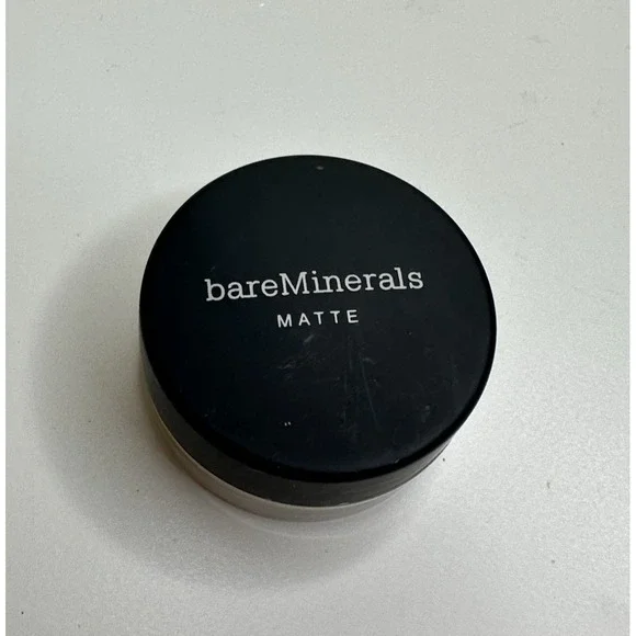 bareMinerals Matte Light W15 Foundation SPF 15 Make Up New