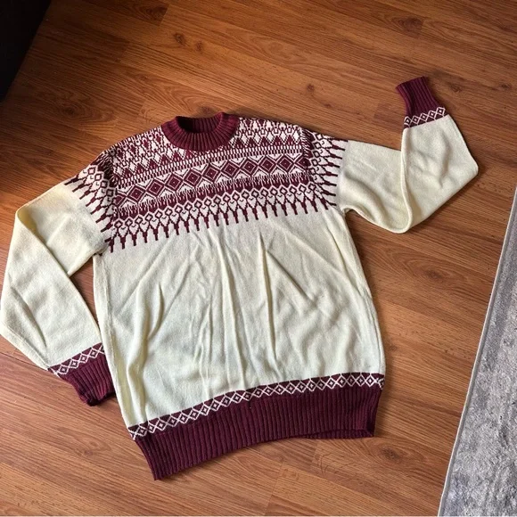 Men’s Vintage XL Puritan Cream and Burgundy‎ Alpine Crewneck Sweater