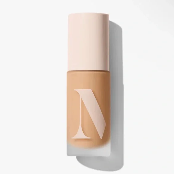 NWT LIGHTFORM EXTENDED HYDRATION FOUNDATION - light 04W
