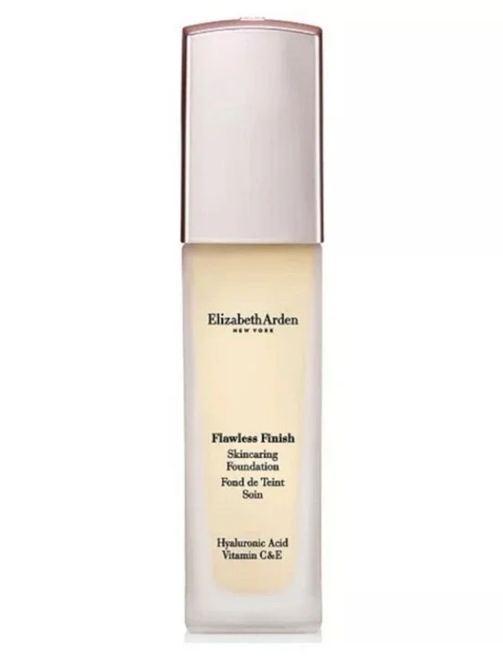 Elizabeth Arden Flawless Finish Skincaring Foundation 120W