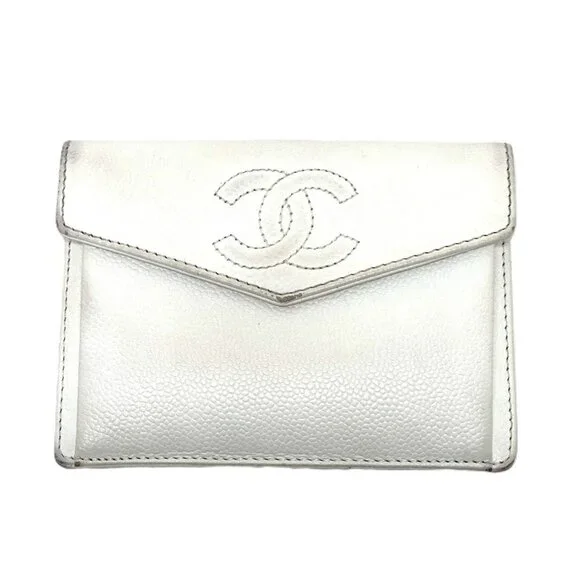 CHANEL Authentic White Caviar Leather Logo Wallet