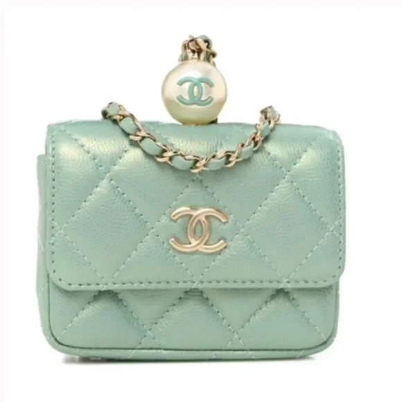 *CHANEL* 2021 Iridescent Mint Green 🌟Caviar🌟 Quilted Pearl on Top Micro WOC