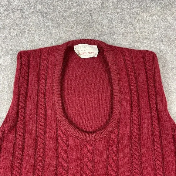 Vintage 70s Lord Jeff Sweater Vest Mens XL (Fits Sm/Med) Cable-Knit Wool USA