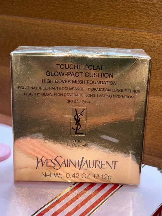 Yves Saint Laurent Touche Éclat Glow-Pact Cushion