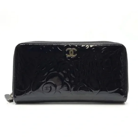 Authentic  Chanel Camelia patent leather zip around‎ wallet long